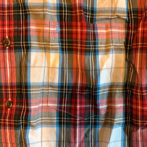 Izod Casual Button Down - Picture 4 of 4